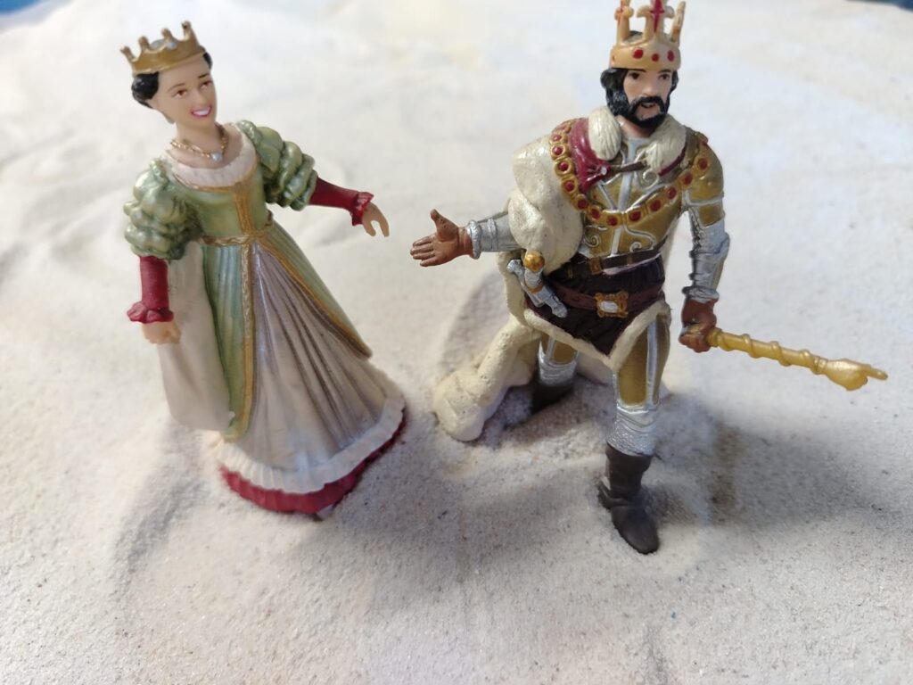 Discover the King-and-Queen within your child. Discover the King and Queen with your child.